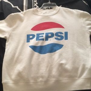 white sweatshirt w/no hood